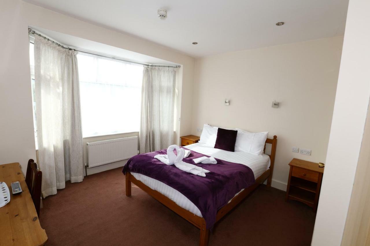 Aylesbray Lodge CBG Eksteriør bilde